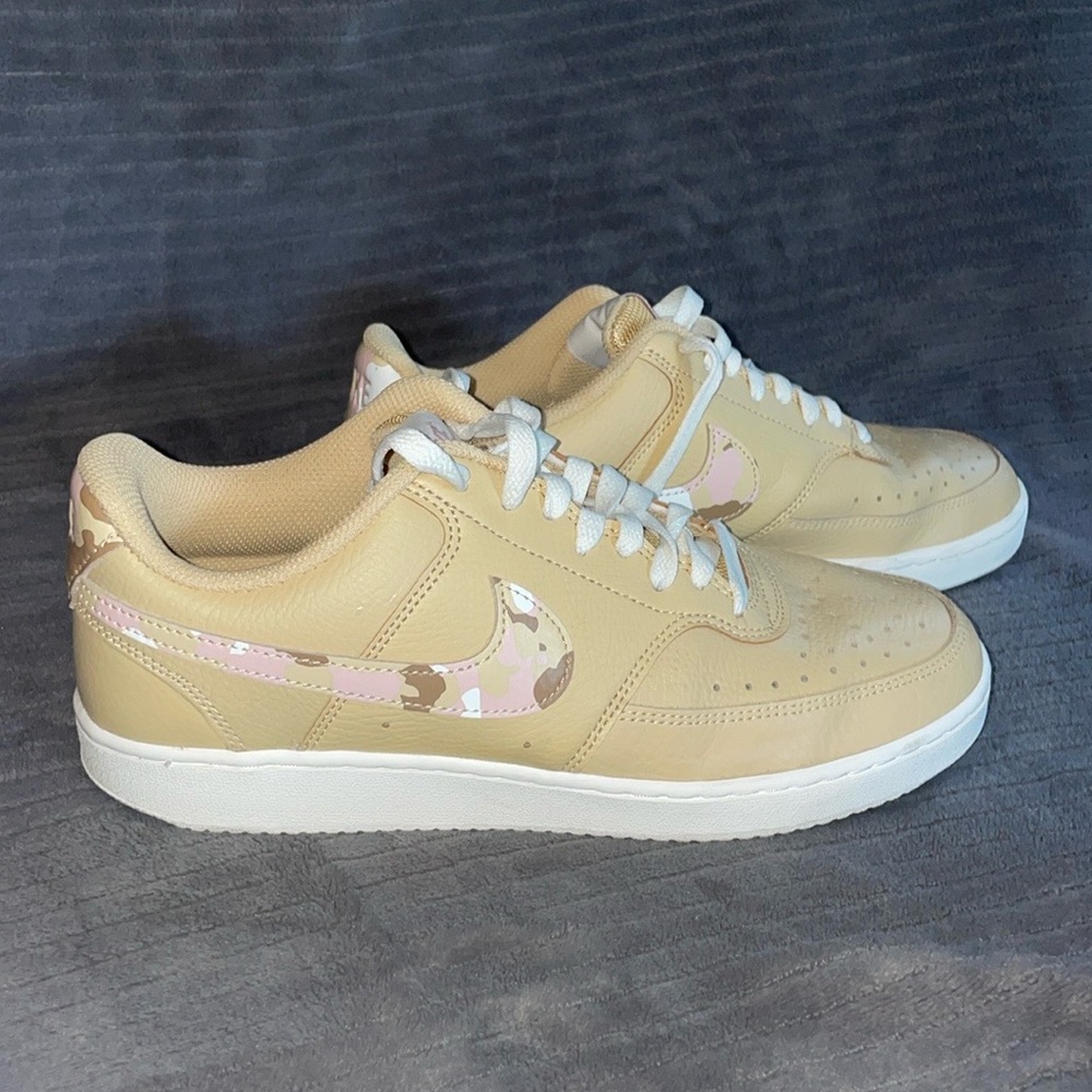 Nike Court Vision Low Women's Sneakers Size 9.5